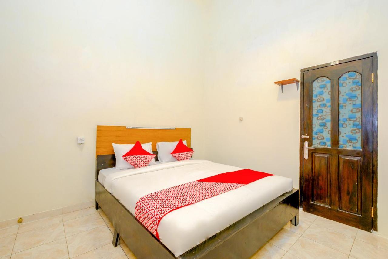 Oyo 3088 Green Valley House Senggigi Exterior foto