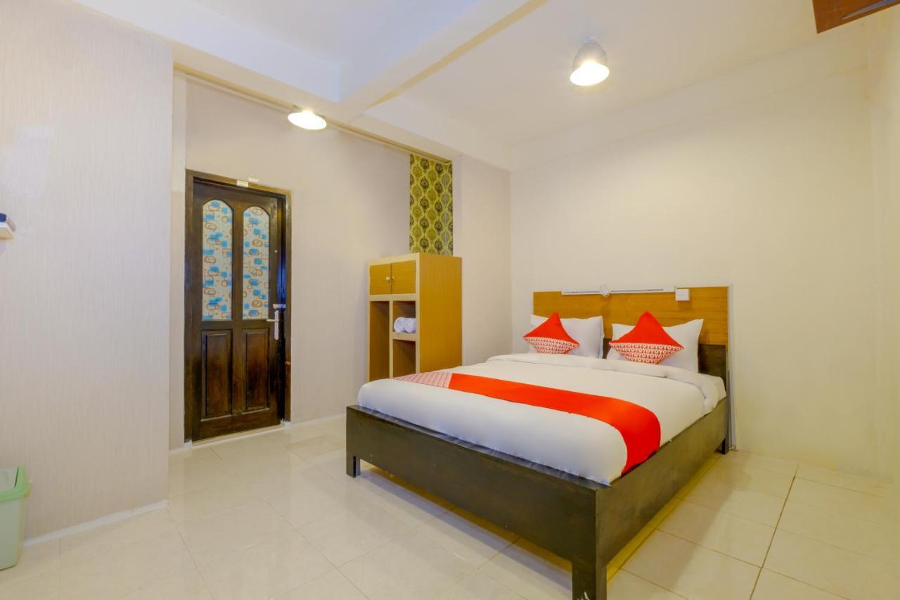 Oyo 3088 Green Valley House Senggigi Exterior foto