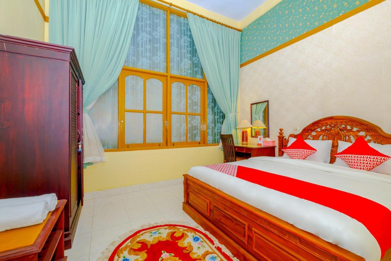 Oyo 3088 Green Valley House Senggigi Exterior foto